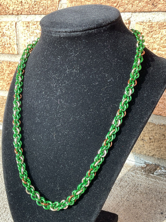 Green and neutrals Classic Chain